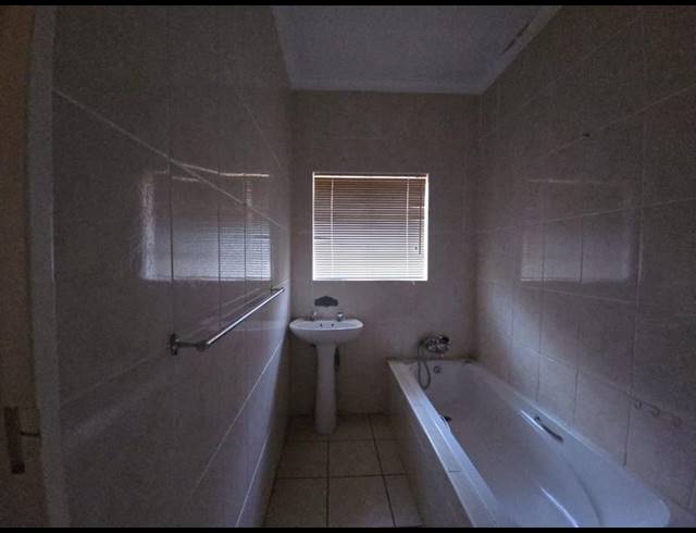 3 BEDROOM TOWNHOUSE FOR SALE IN GREENHILLS